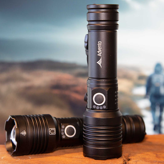 xhp50 Rechargeable powerful flashlight With 5 Light Modes